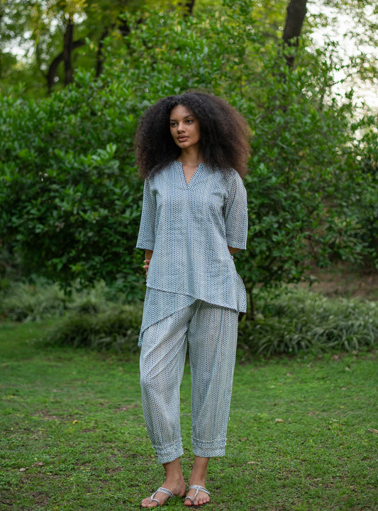 Swiss Pant : Laurel Dotty Blue Voile