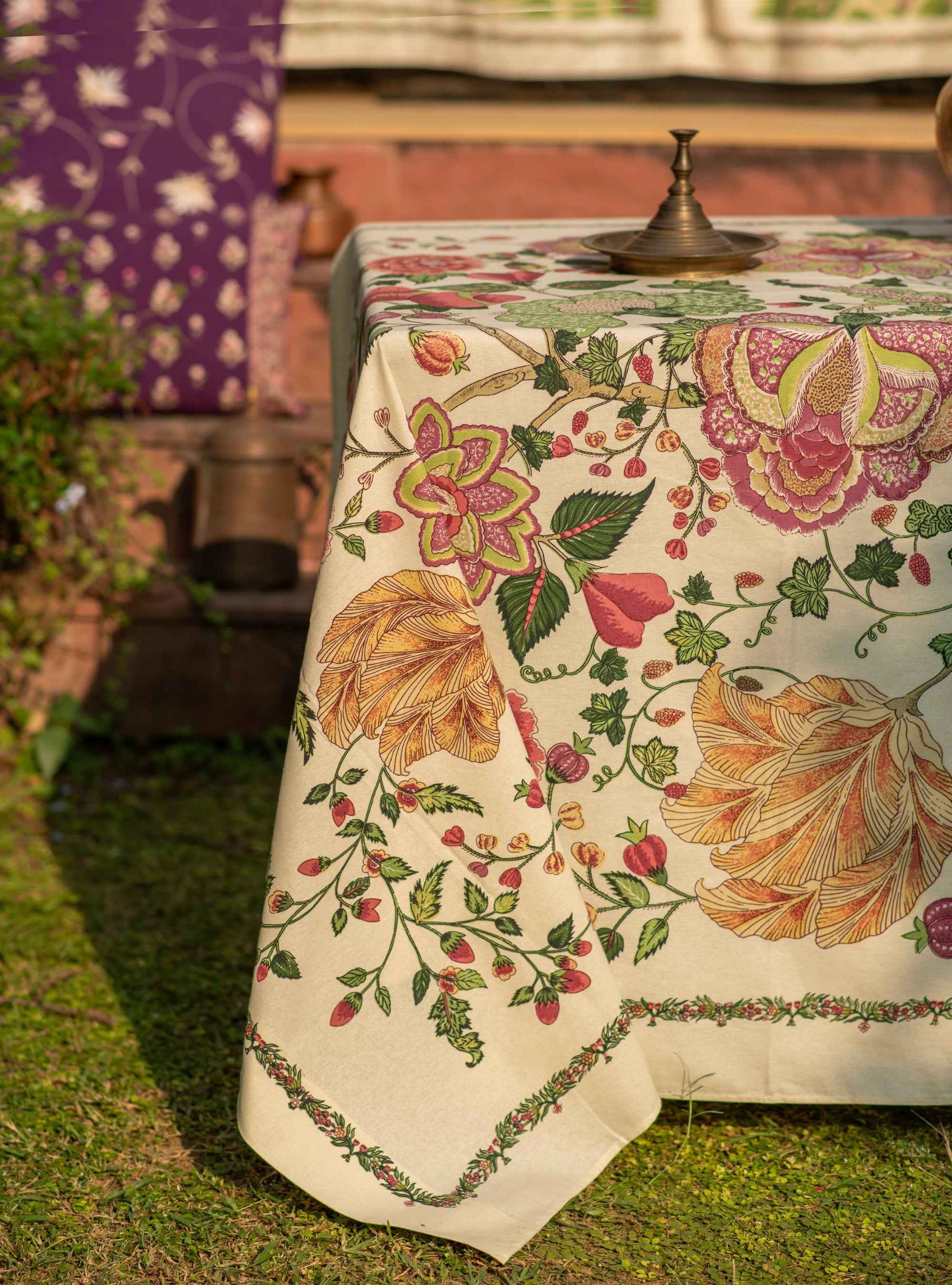 Table Cloth : Tree Of Life cream