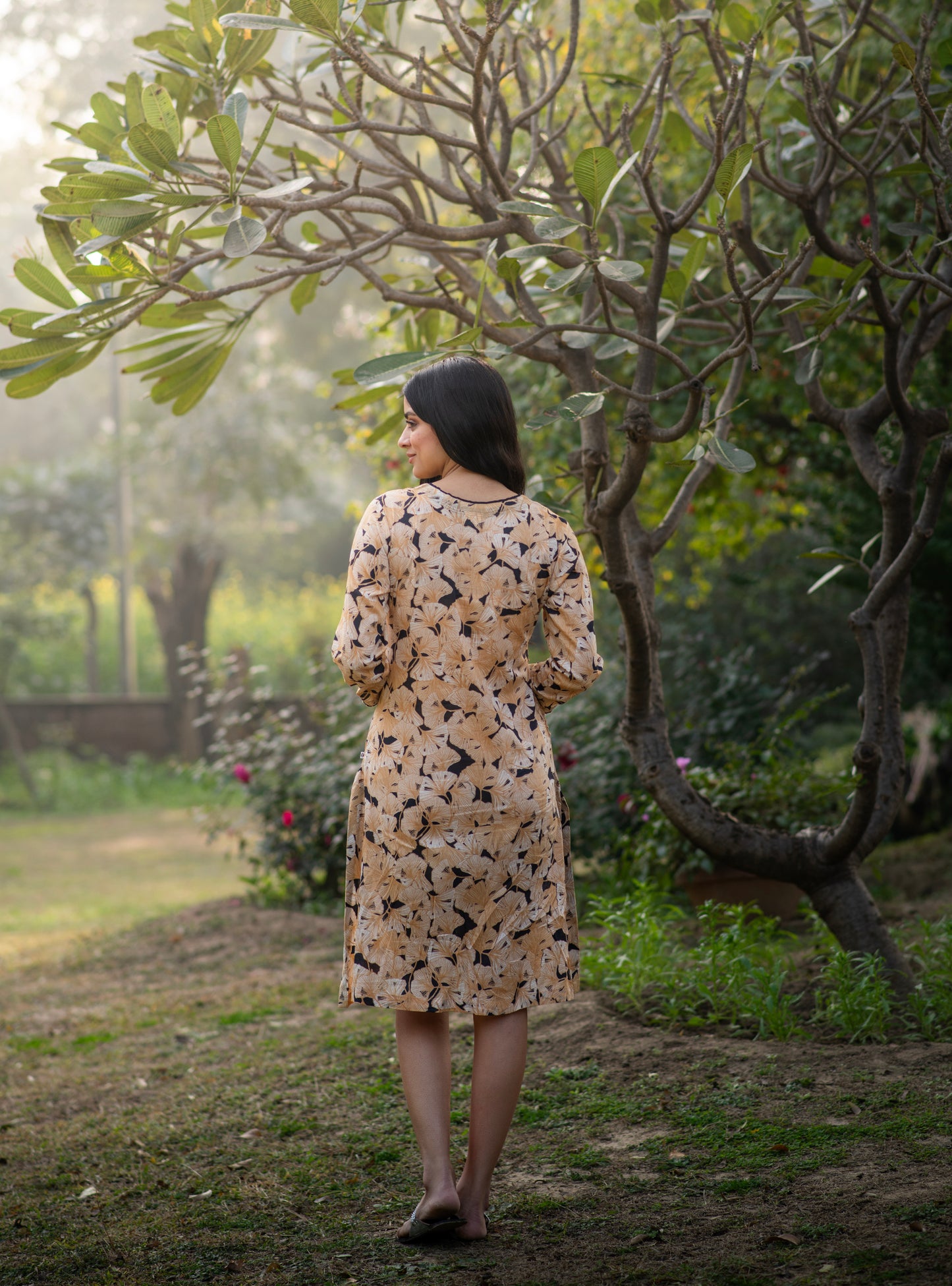 V Neck Kurta : Ginko Black Voile
