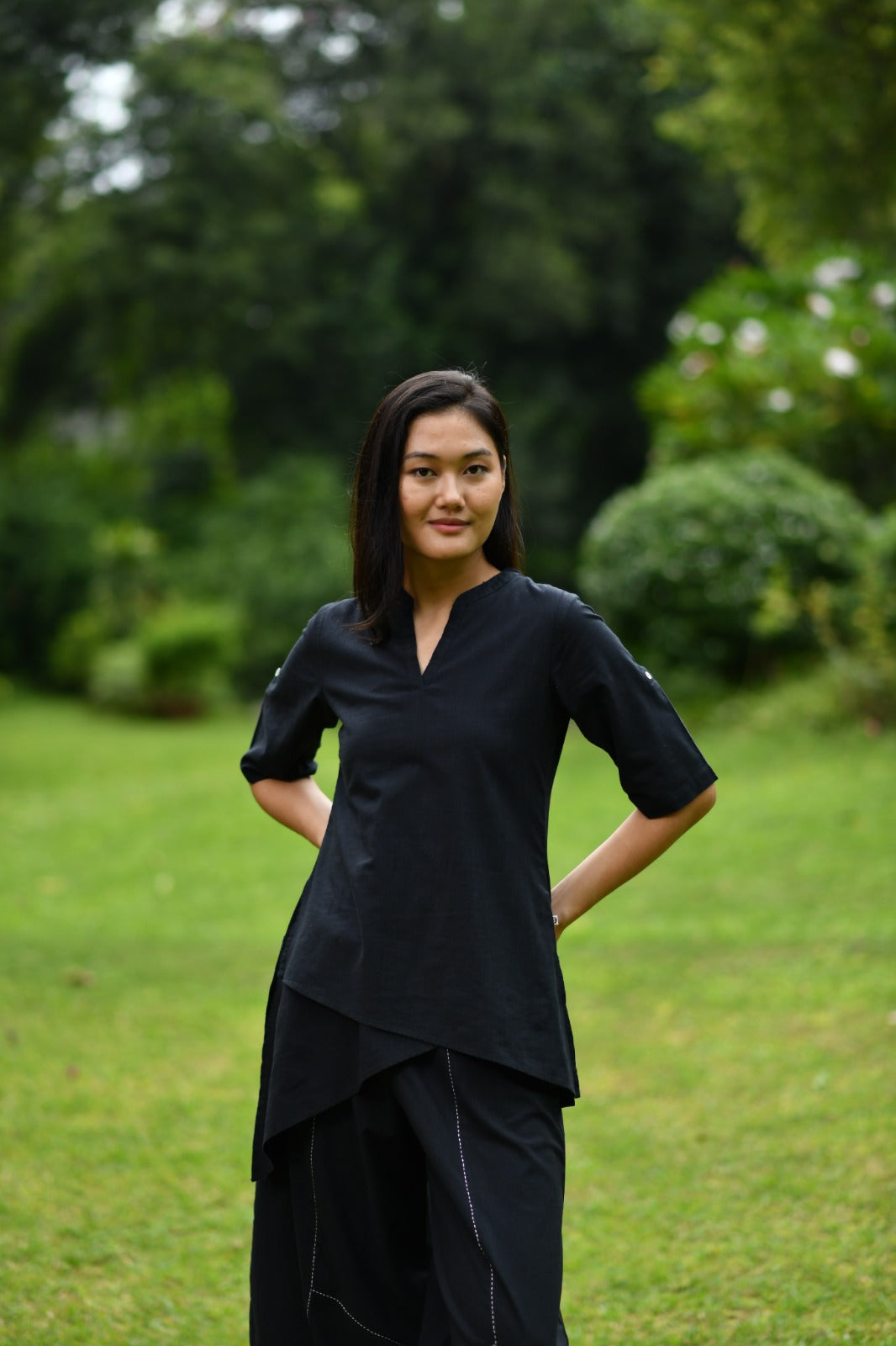 Cloudy Top : Solid Black Slub
