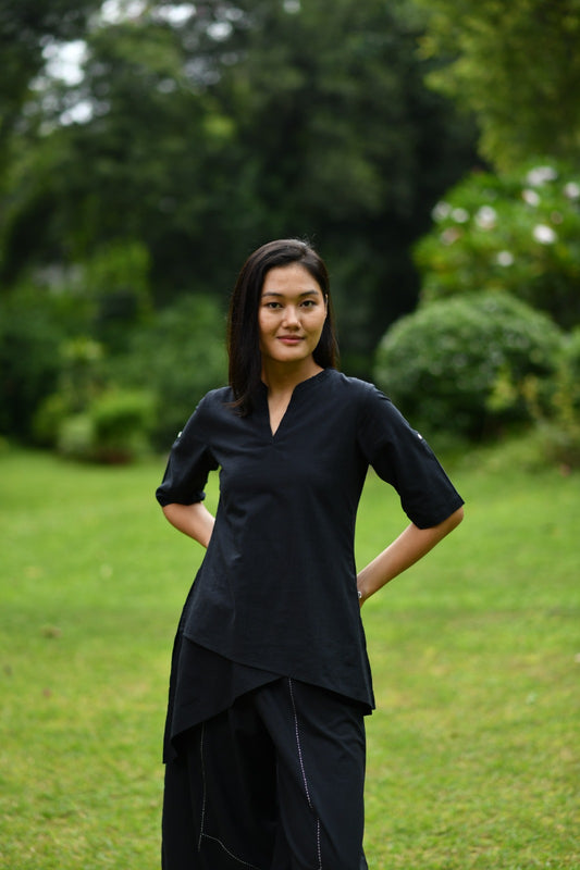 Cloudy Top : Solid Black Slub