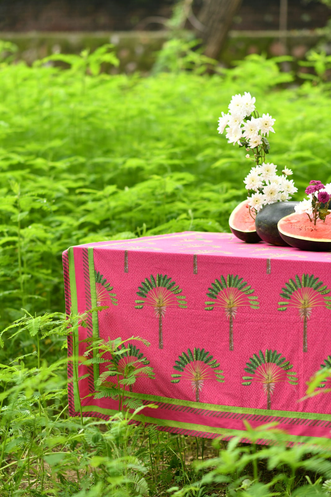 Printed Table Cloth : Banana Magenta Sheeting