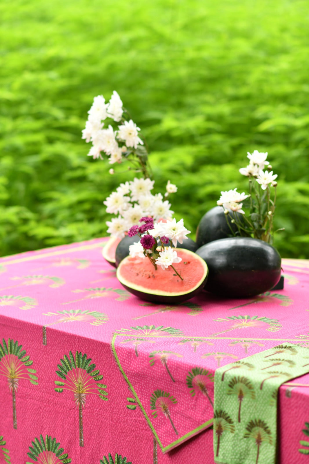 Printed Table Cloth : Banana Magenta Sheeting