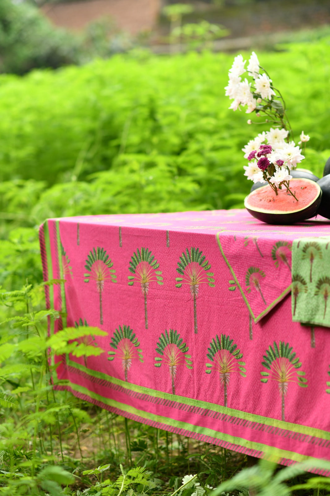 Printed Table Cloth : Banana Magenta Sheeting