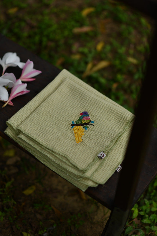 Face Towel Emb : Bird Lime Honey Comb