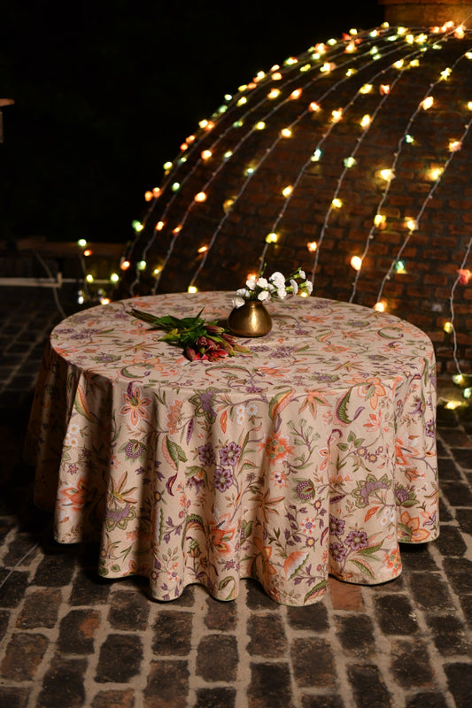 Printed Table Cloth Piping : Kerala Cream Sheeting