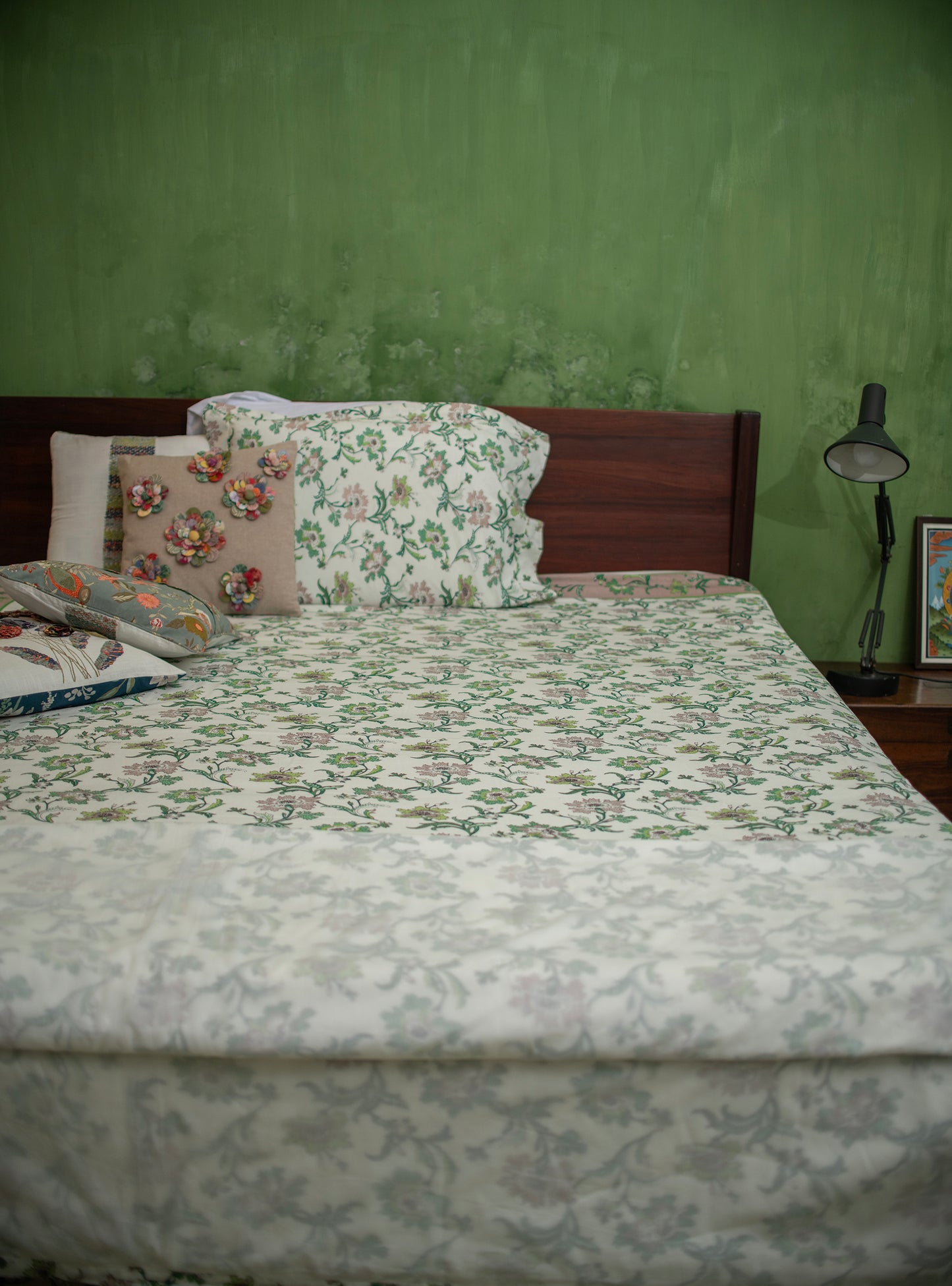 Printed Bed Cover : Chrysanthemum Ivory Sheeting